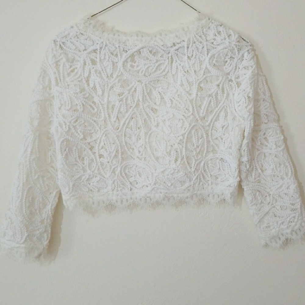 White long sleeve crop top